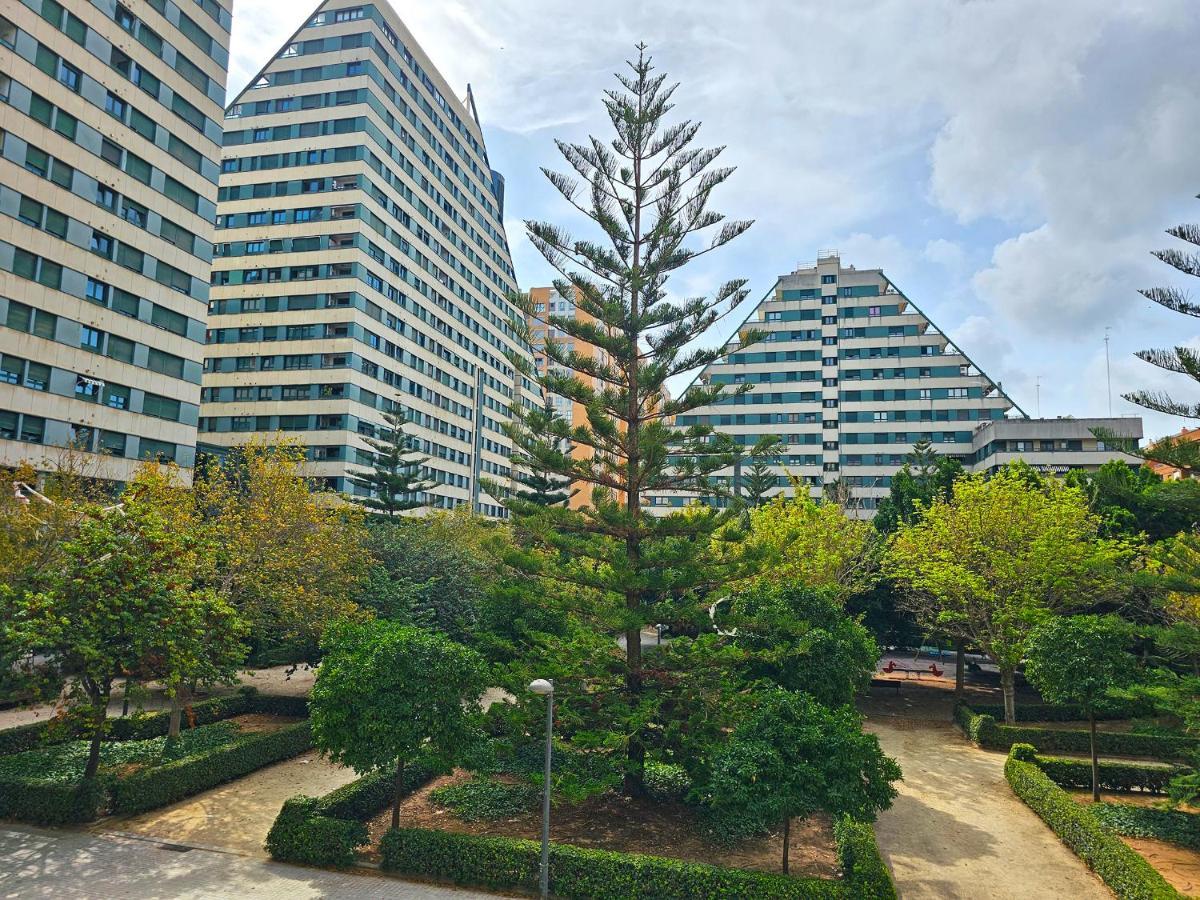 Apartamentos Las Ciencias F Valensiya Dış mekan fotoğraf